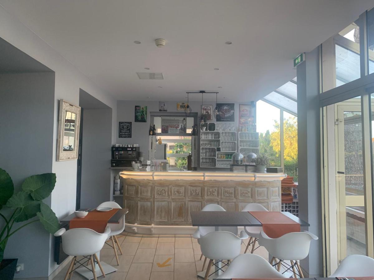 Logis Hotel Restaurant Le Kalliste 히에레 외부 사진