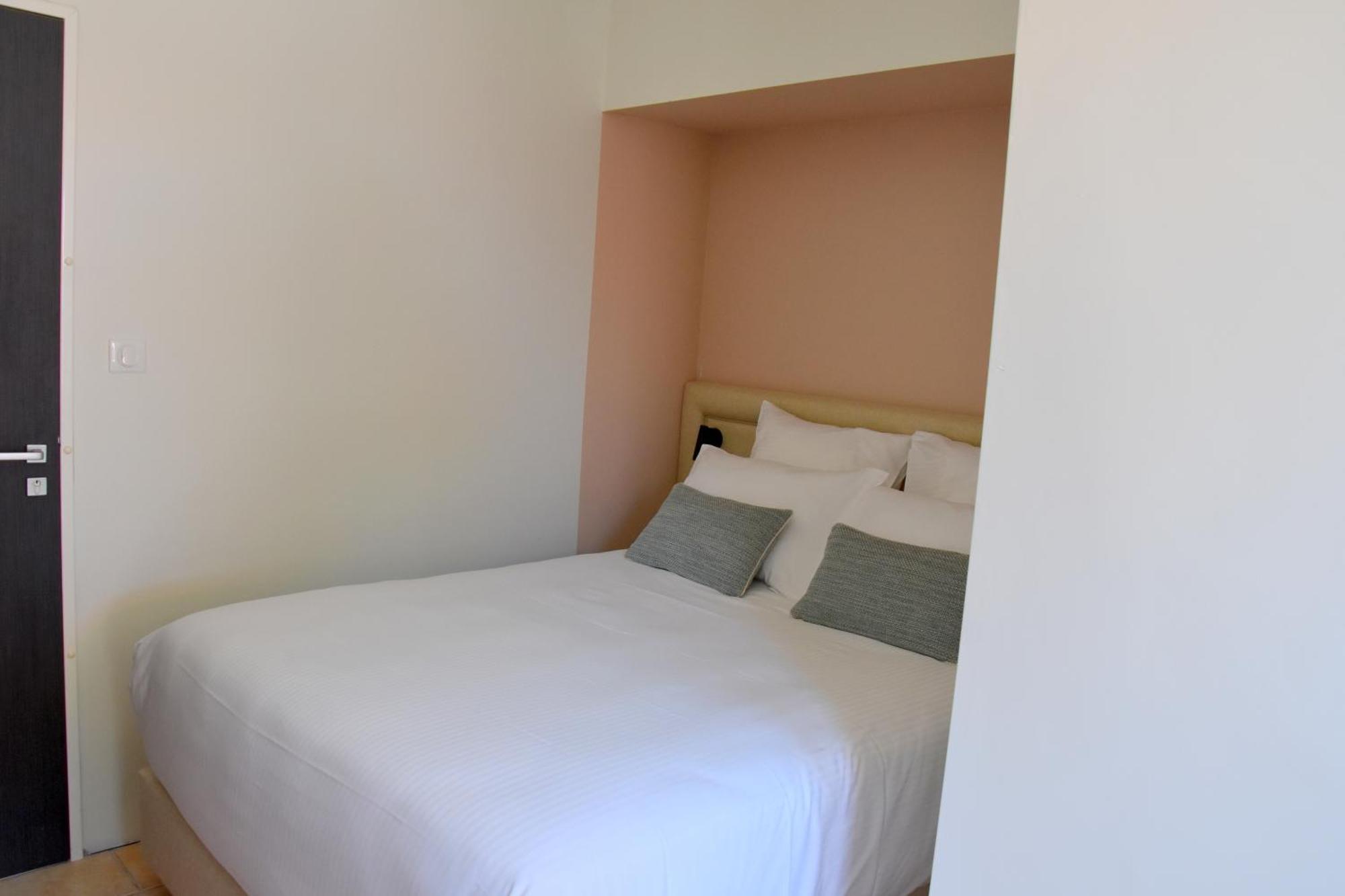 Logis Hotel Restaurant Le Kalliste 히에레 외부 사진
