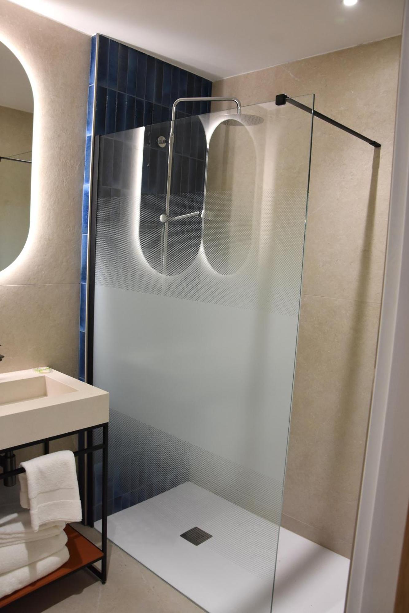 Logis Hotel Restaurant Le Kalliste 히에레 외부 사진
