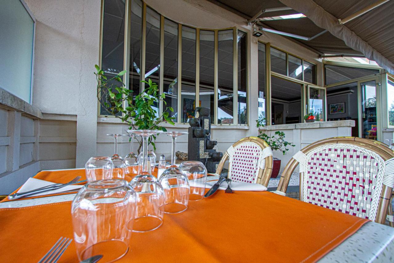 Logis Hotel Restaurant Le Kalliste 히에레 외부 사진